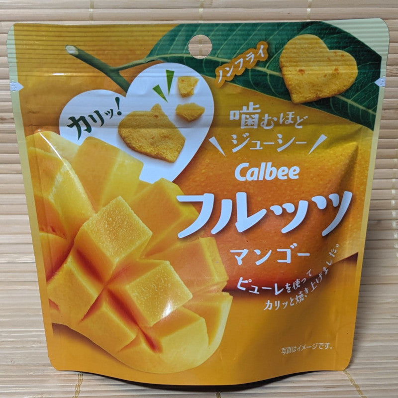 Calbee Heart Shaped Fruit Chips - Mango